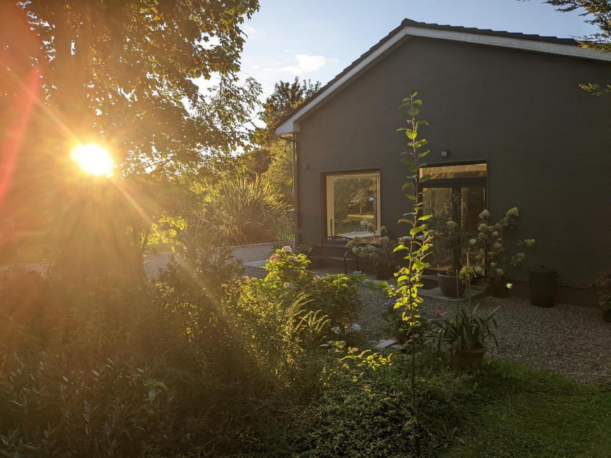 Spacious Contemporary Chalet Type Apartment. * Galway