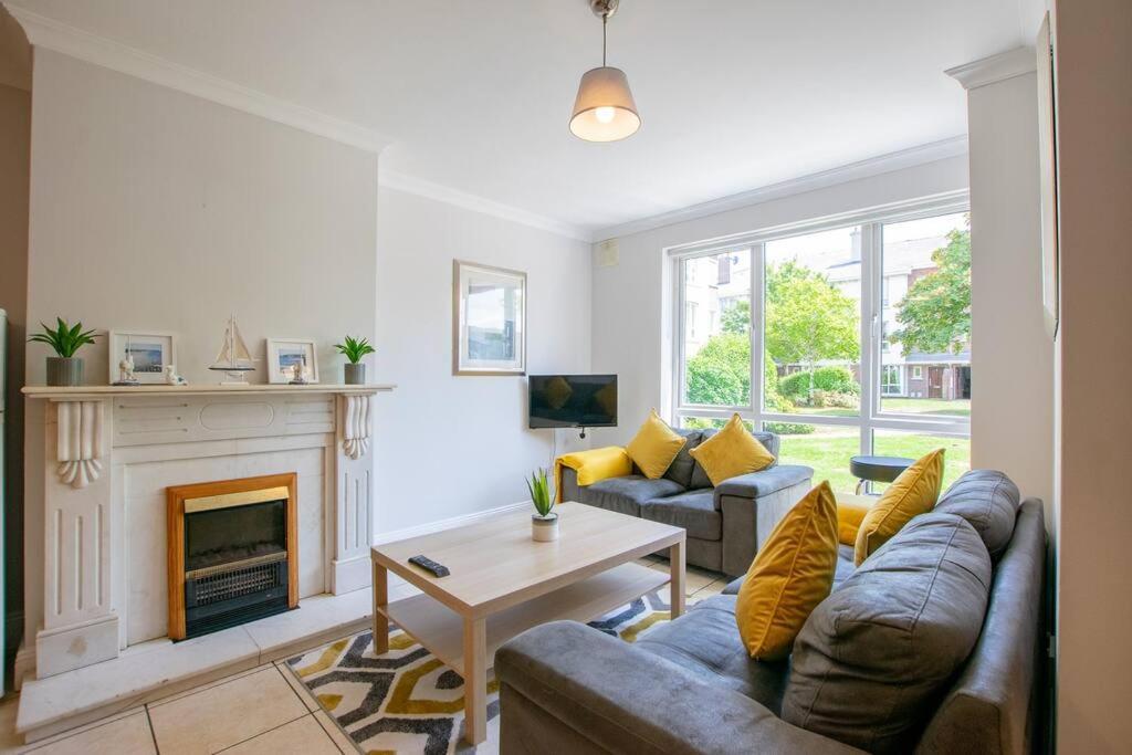 74 - 4 Bed Townhouse With Parking