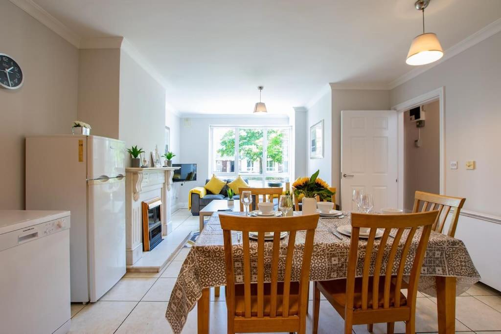 Holiday home 103 - The Townhouse At Gort Na Coiribe By Shortstays Galway