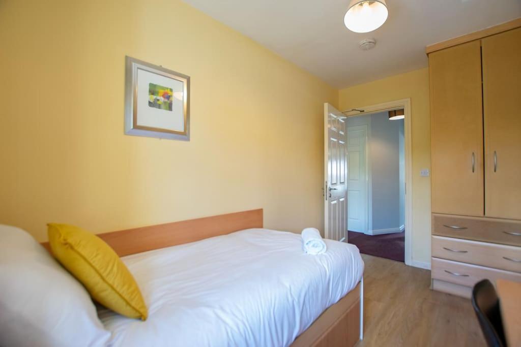 103 - The Townhouse At Gort Na Coiribe By Shortstays Holiday home *