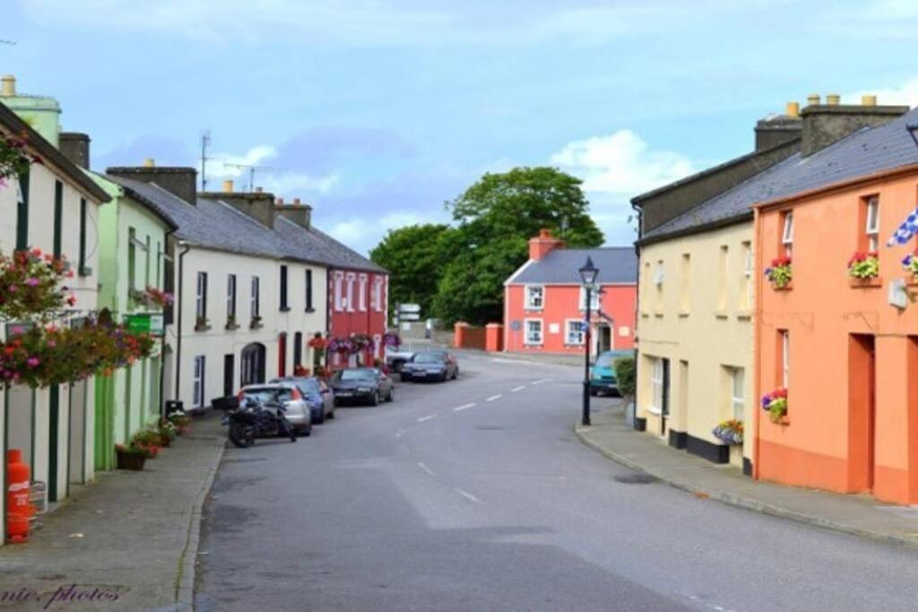 Clonbur House - One Bedroom * Galway