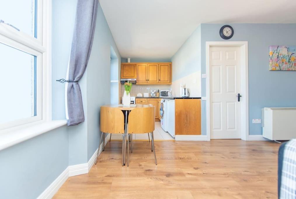 Clonbur House - Two Bedroom Village Apartment Galway