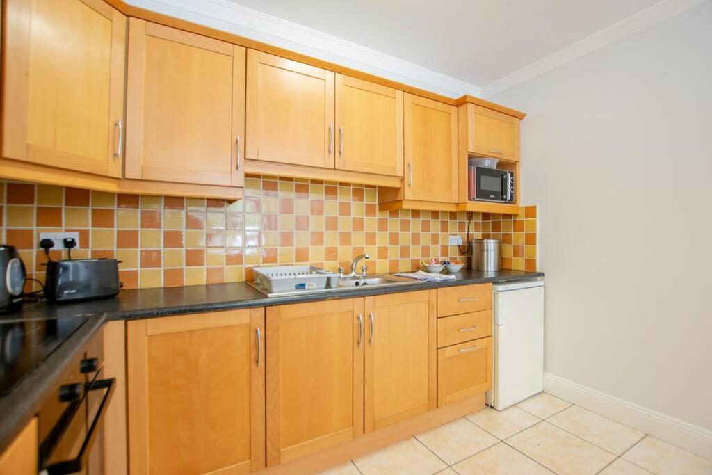 106 - The Townhouse By Shortstays Galway