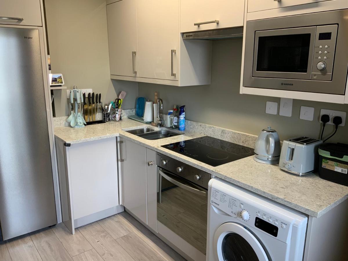 Small,smart,tidy 2 Bed Apartment Galway