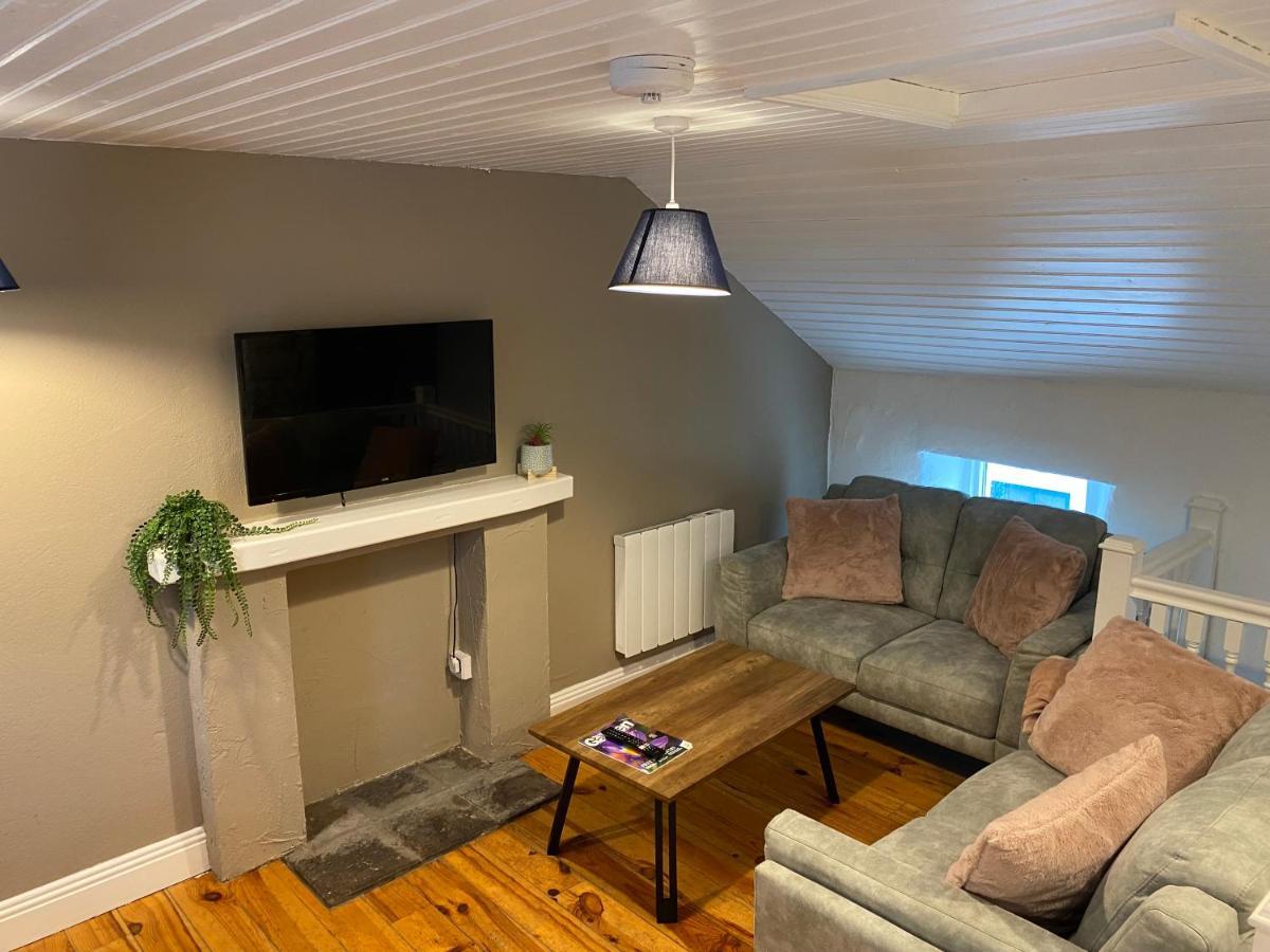 2 Bed Townhouse Eyre Square Centre * Galway