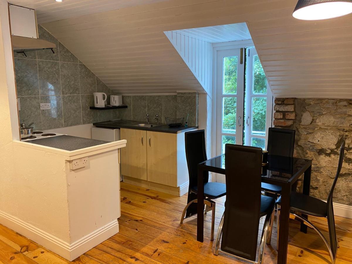 2 Bed Townhouse Eyre Square Centre Apartment *