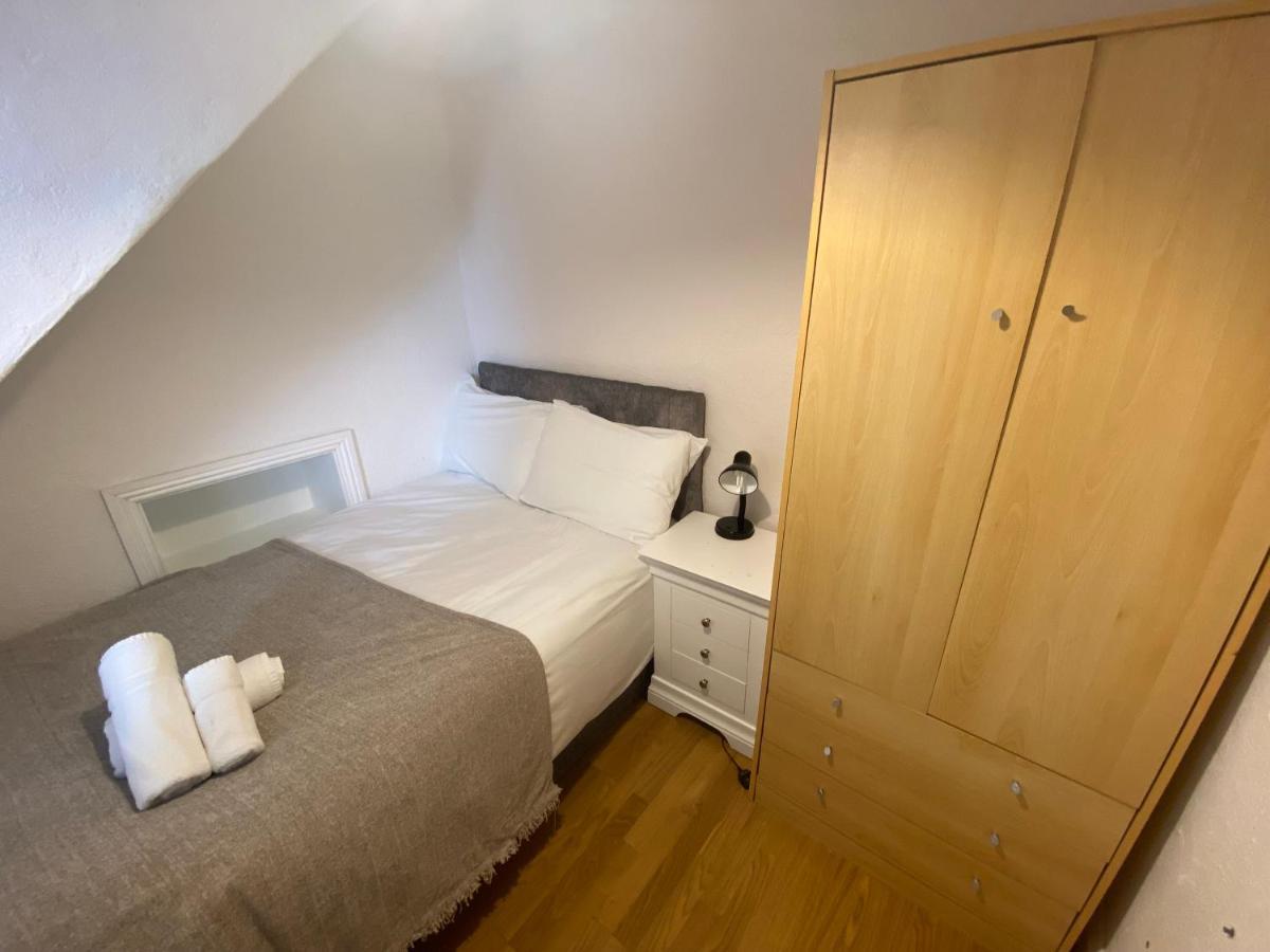 2 Bed Townhouse Eyre Square Centre Apartment