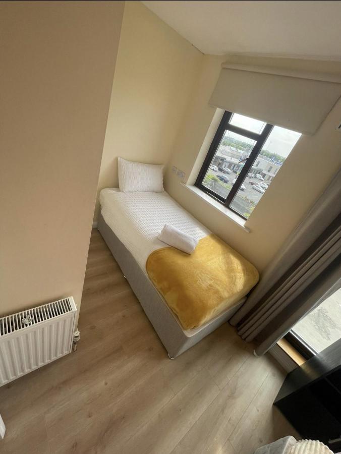 Modern Centre House In Heart Of
