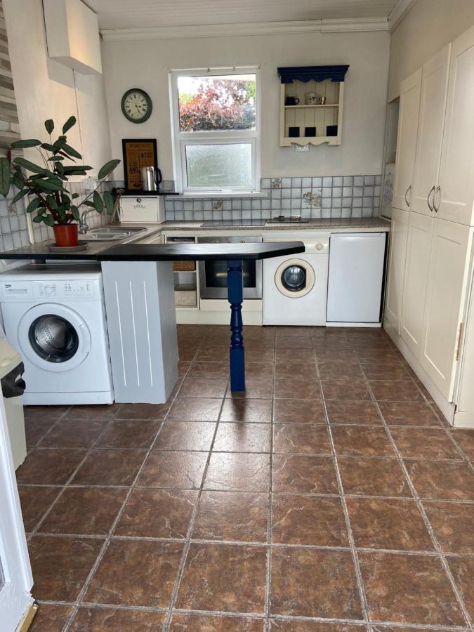 Attractive Cosy One Bedroom Ocean View On Bay