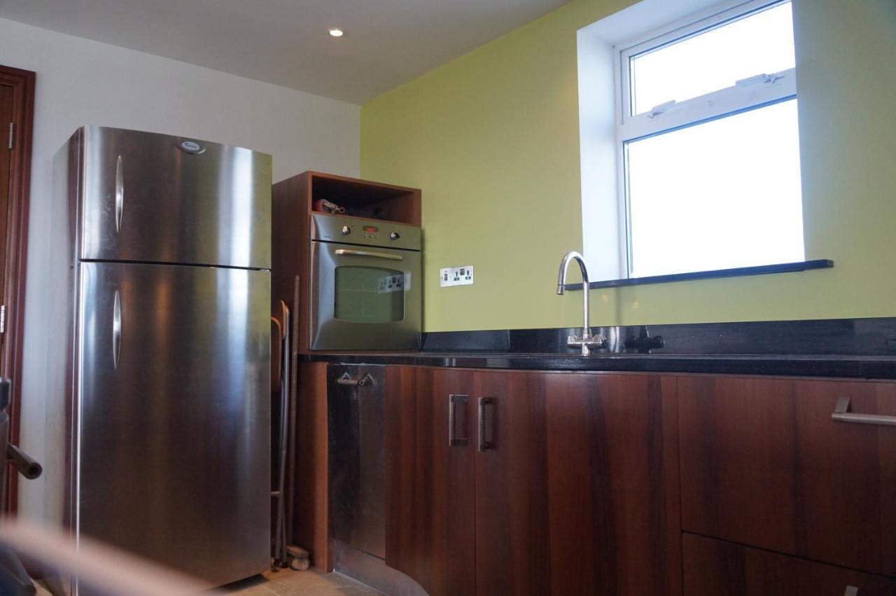 Tower Apartment *