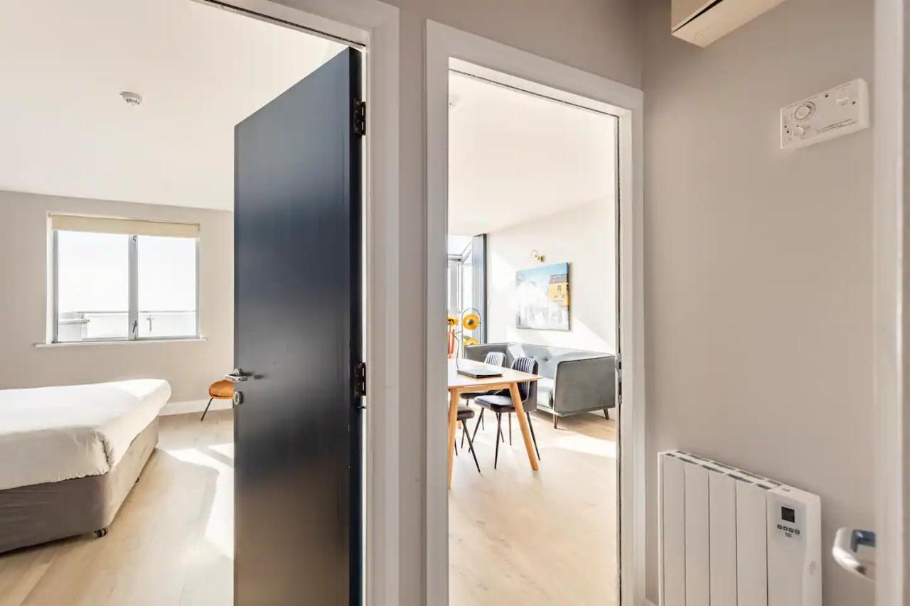 Bay Sea View Apartment *