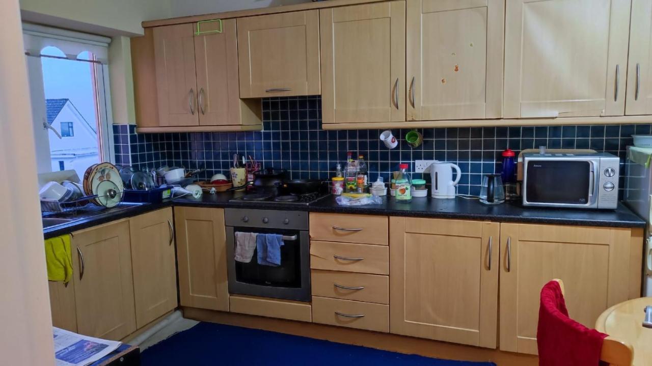 Homestay Budget-friendly Self-serve Lodging *