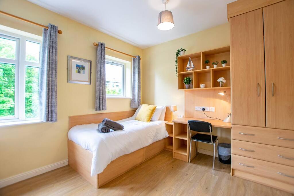 Holiday home 31 - Stunning Duplex By Shortstays
