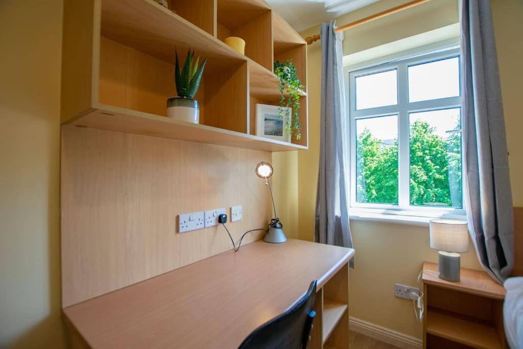 Holiday home 105 - Lovely Townhouse By Shortstays *