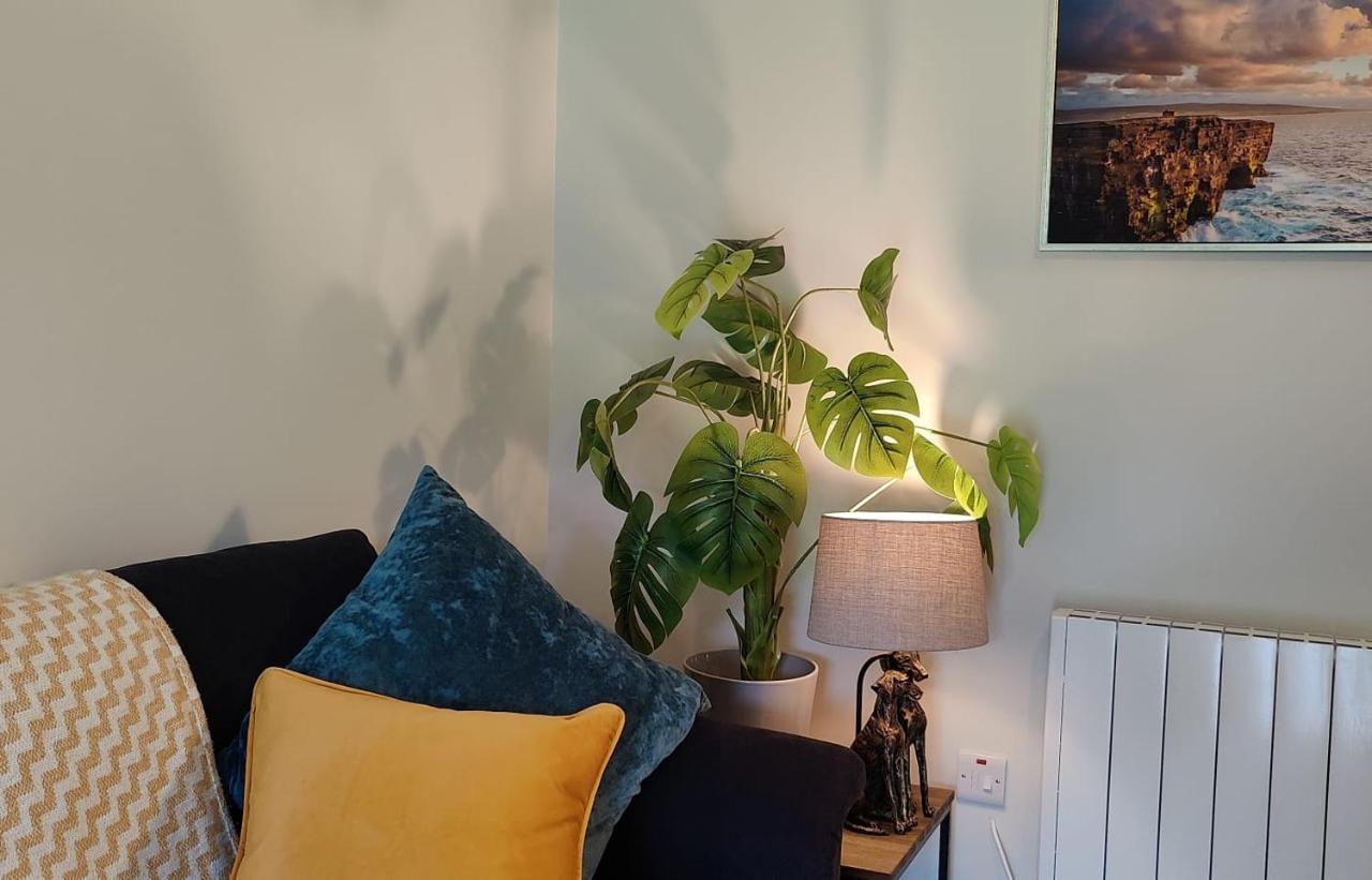 Butterfly - Entire Within 5km Of Apartment Galway