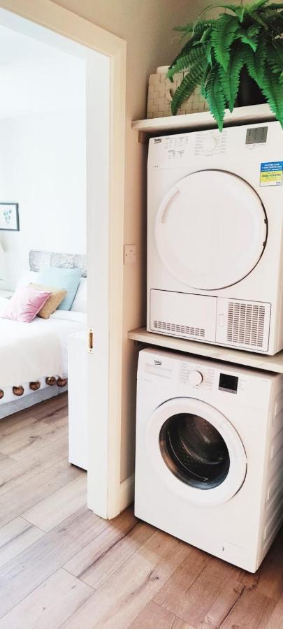 Apartment Butterfly - Entire Within 5km Of Galway