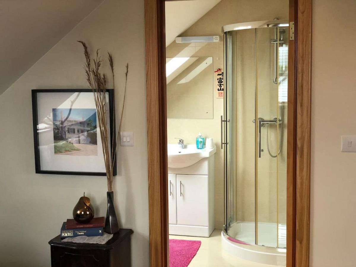 Connemara. 3 Bedroom, 8 Bed, Holiday home *