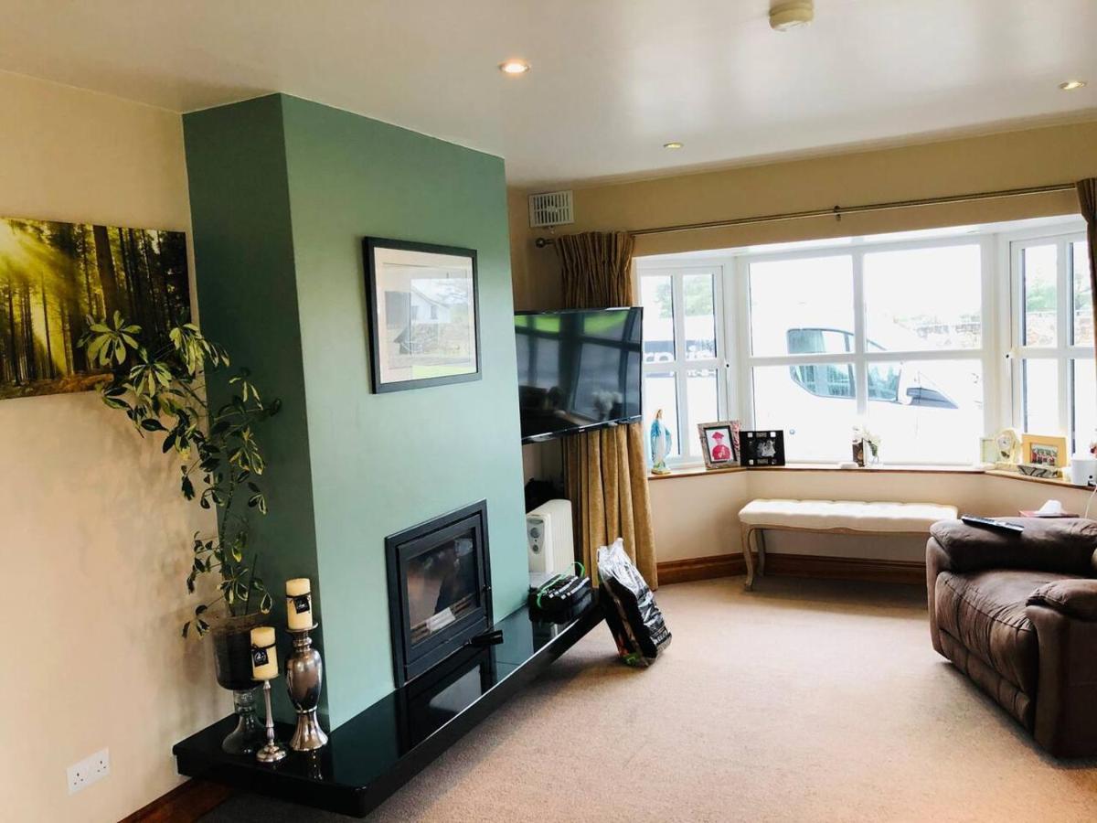 Connemara. 3 Bedroom, 8 Bed, Holiday home