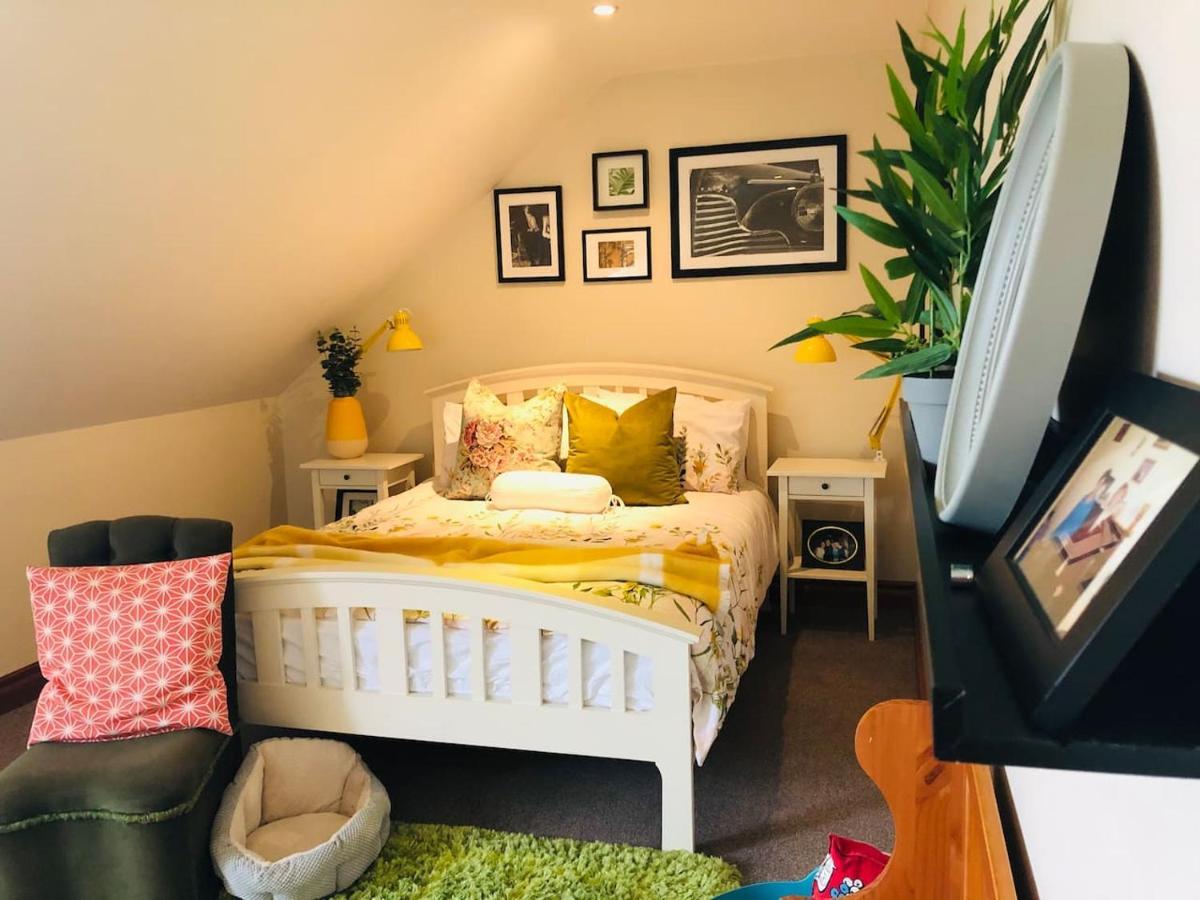Connemara. 3 Bedroom, 8 Bed, * Galway