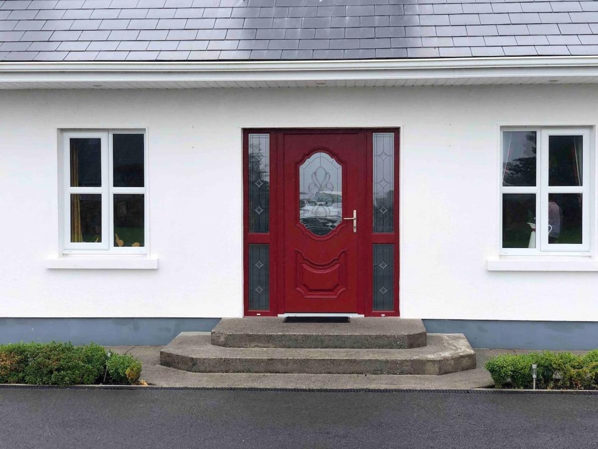Connemara. 3 Bedroom, 8 Bed, * Galway