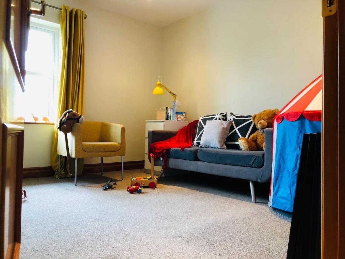 Connemara. 3 Bedroom, 8 Bed, Holiday home *