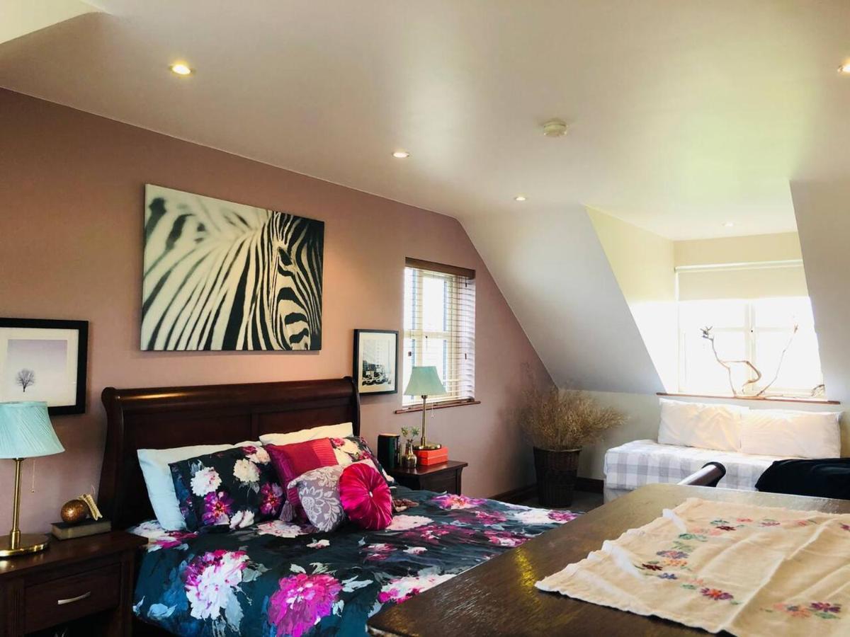 Connemara. 3 Bedroom, 8 Bed, *