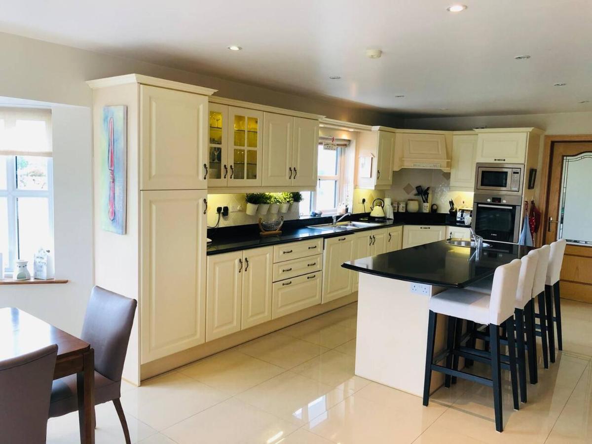 Holiday home Connemara. 3 Bedroom, 8 Bed, *