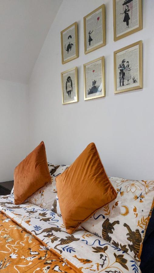 Private Double Bedroom In Front Of The Port - * Galway