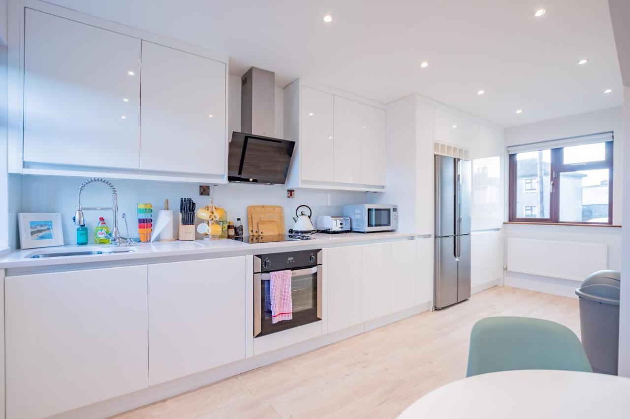 Centre House With Parking * Galway
