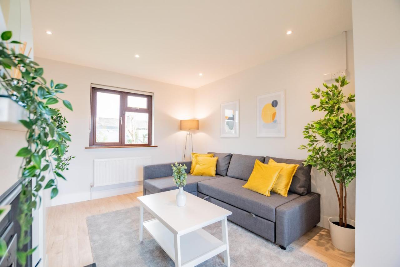 Holiday home Centre House With Parking