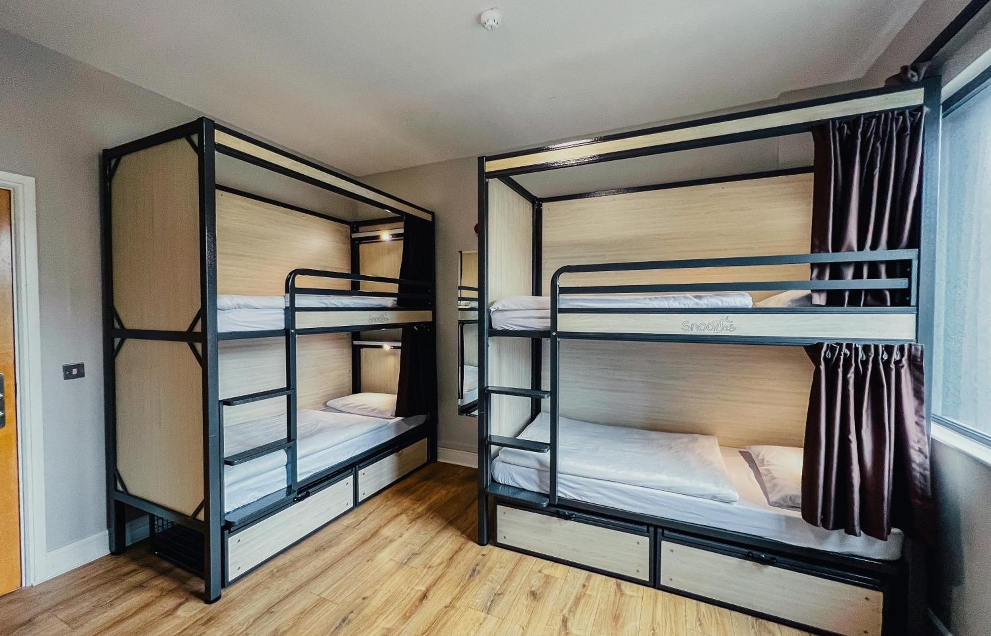 Hostel Snoozles Centre *
