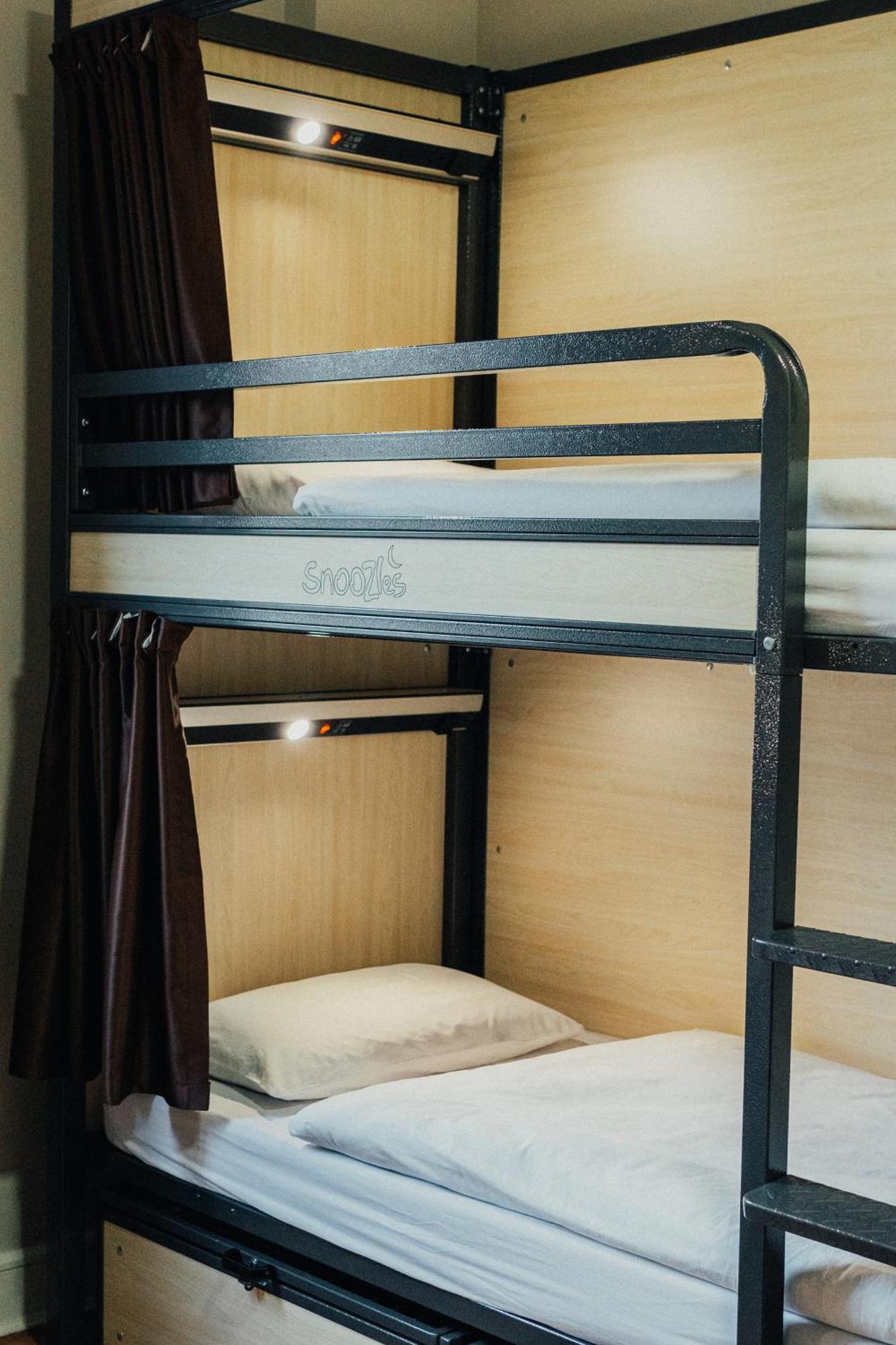 Hostel Snoozles Centre Galway