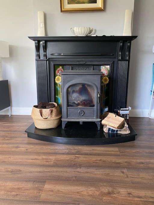 Golfing, Walking, Fishing Rest - Sleeps 8 Galway