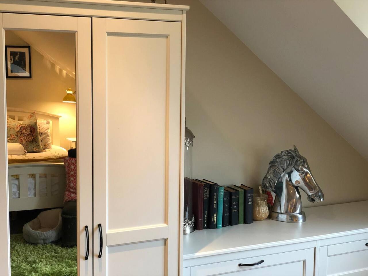 Connemara. 3 Bedroom, 8 Bed,