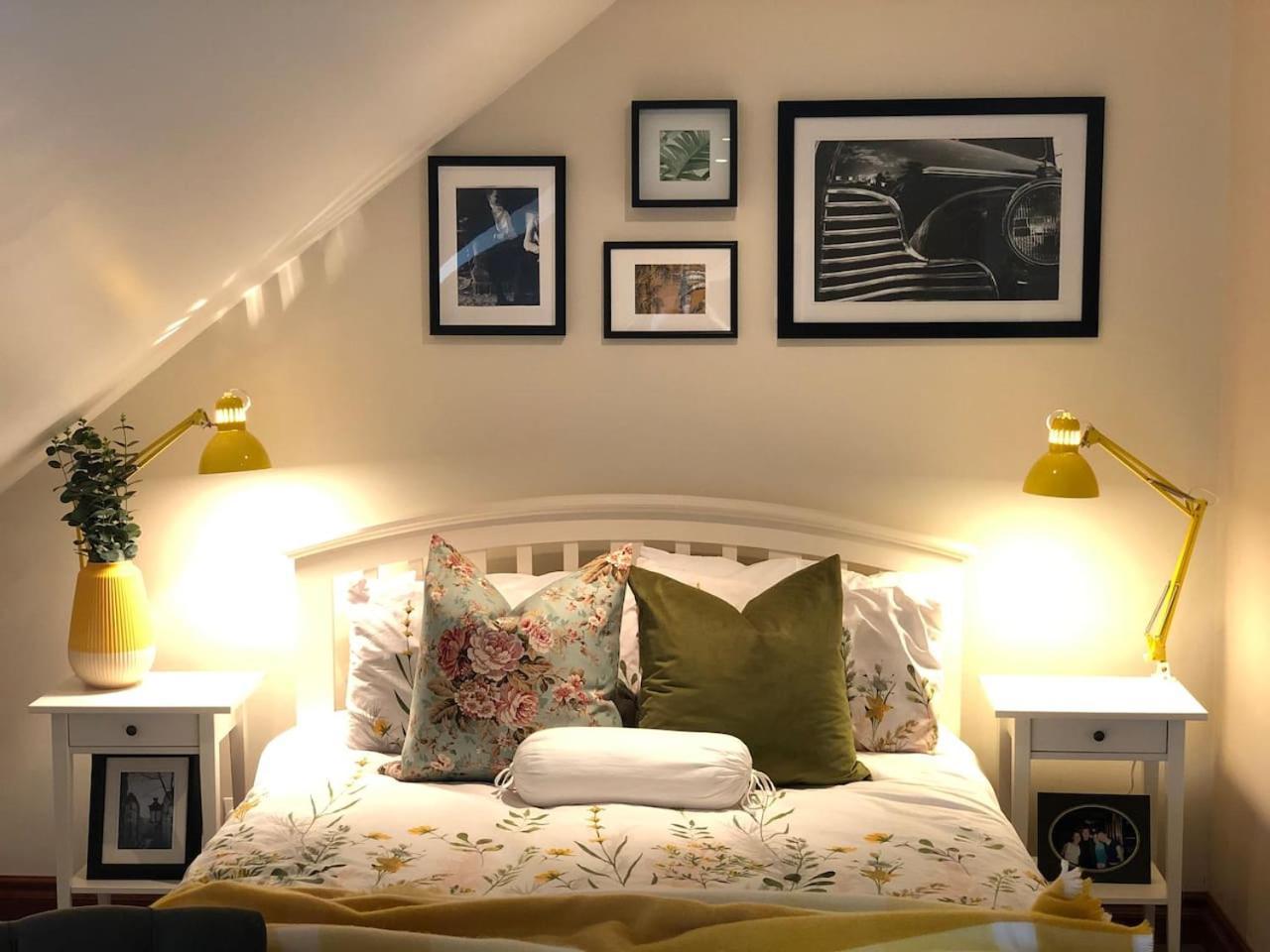 Connemara. 3 Bedroom, 8 Bed, *