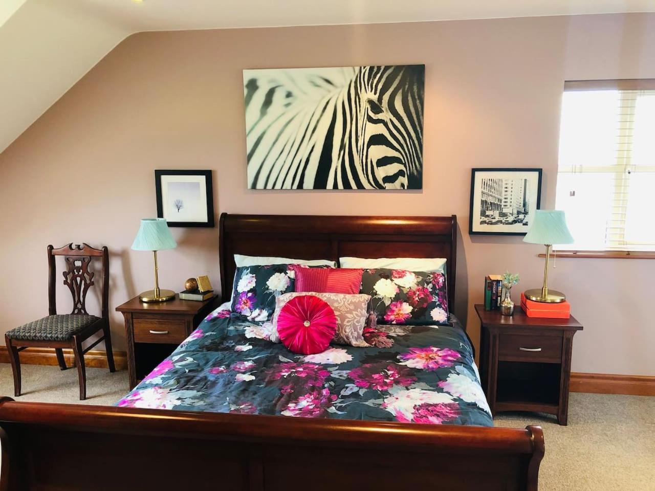 Connemara. 3 Bedroom, 8 Bed, Holiday home