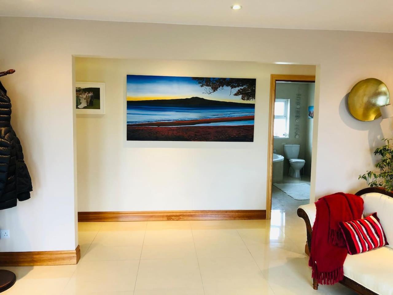 Connemara. 3 Bedroom, 8 Bed, *