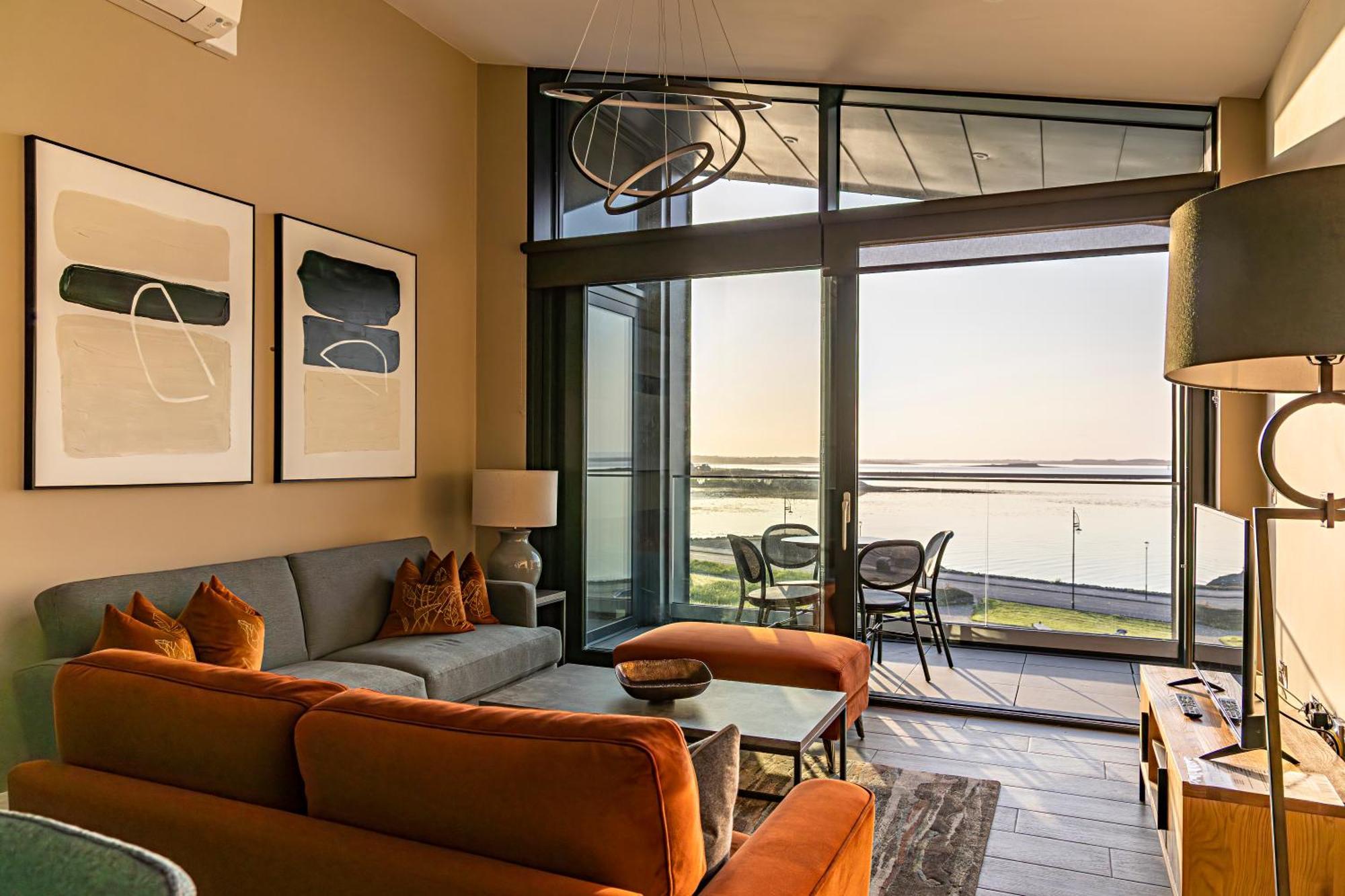 Apartment Shoreline *