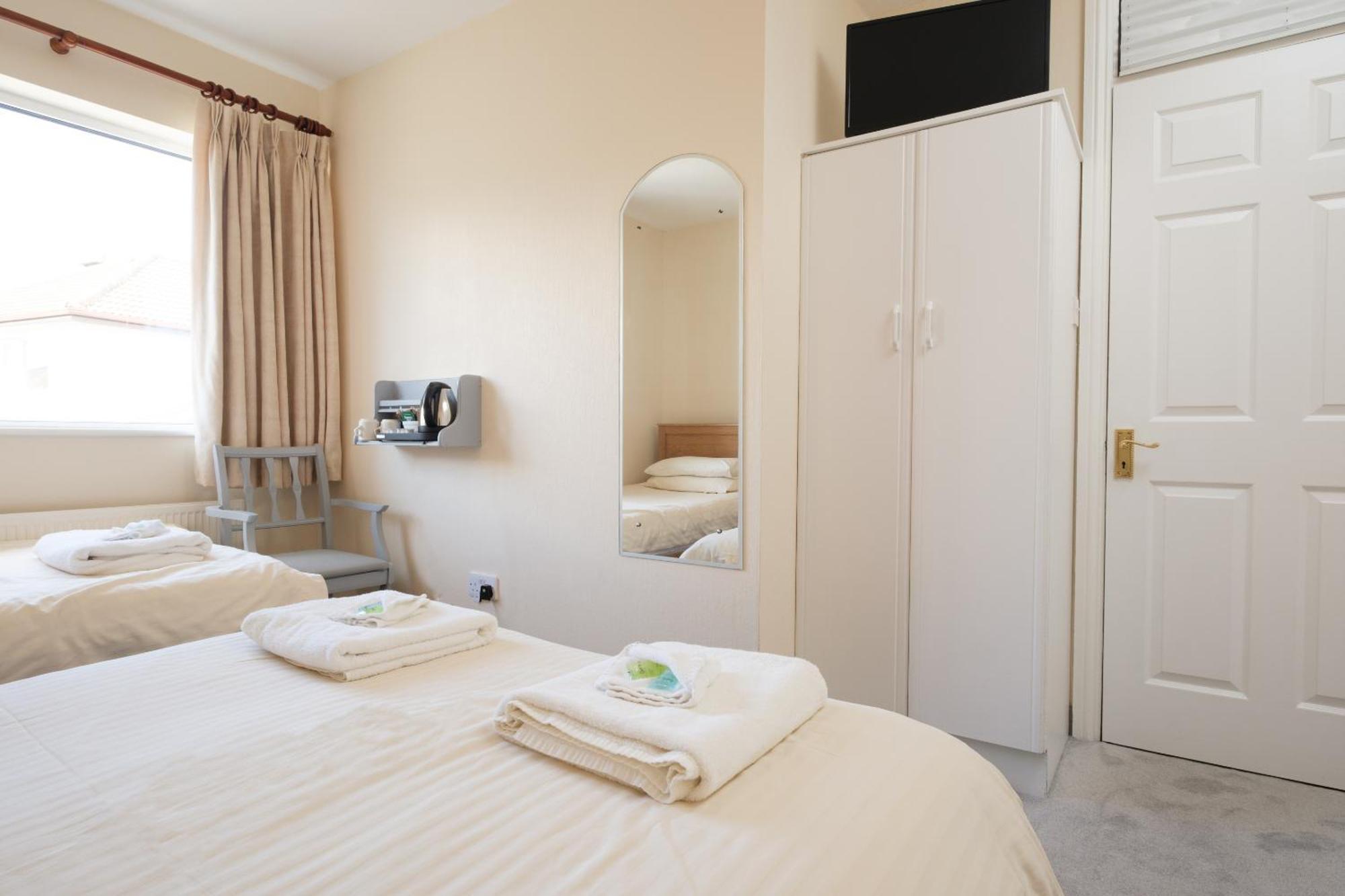 Four Seasons 3*