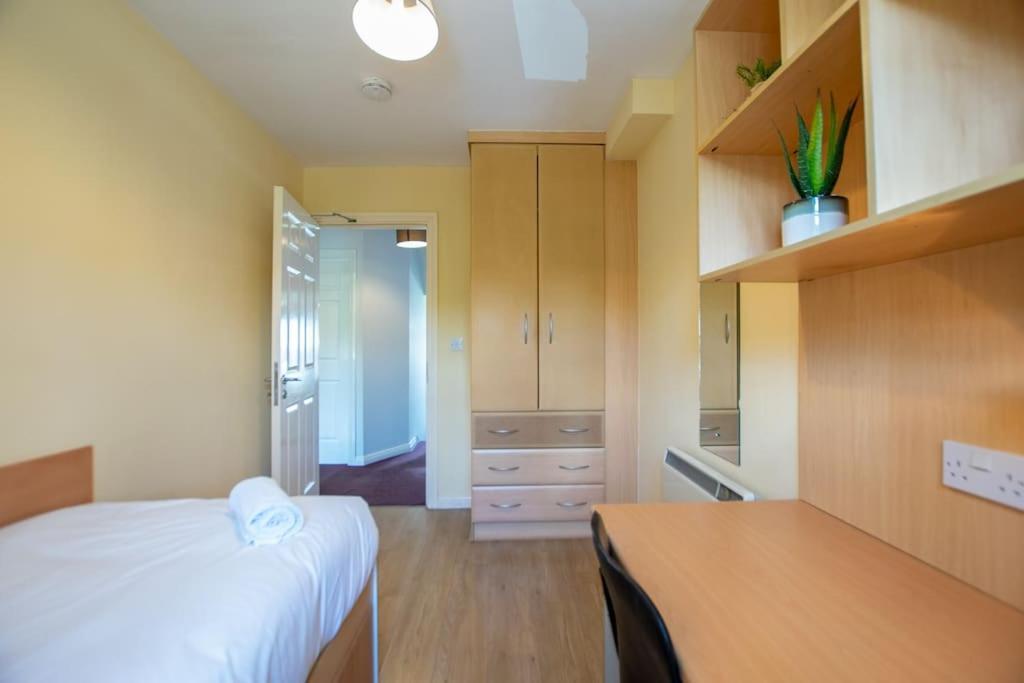 105 - Lovely Townhouse By Shortstays Holiday home *