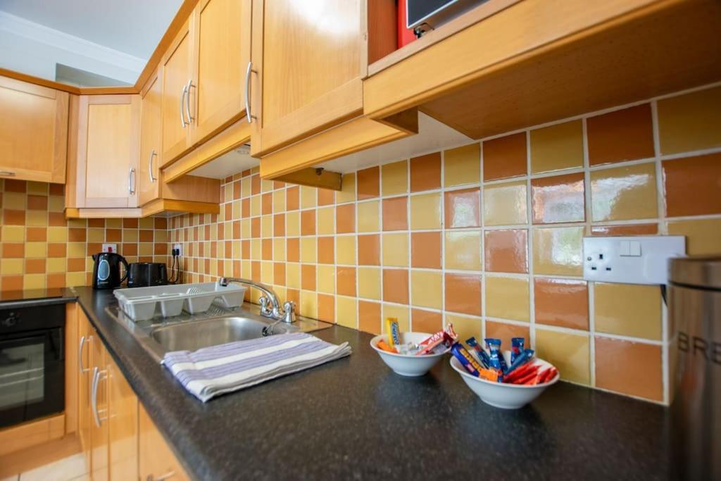 105 - Lovely Townhouse By Shortstays * Galway