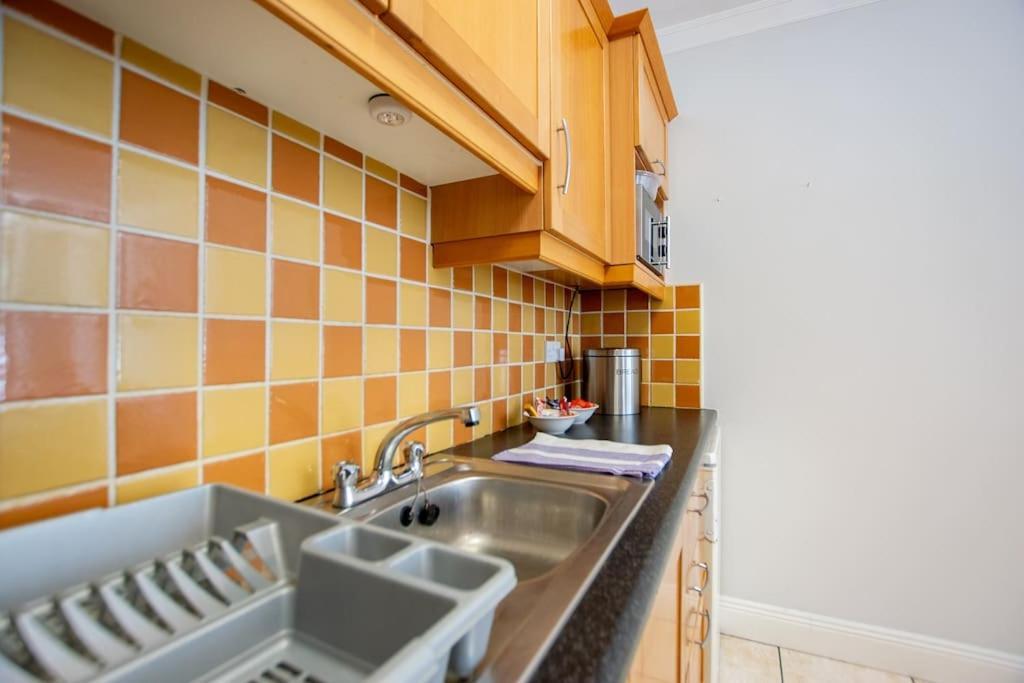 105 - Lovely Townhouse By Shortstays Holiday home