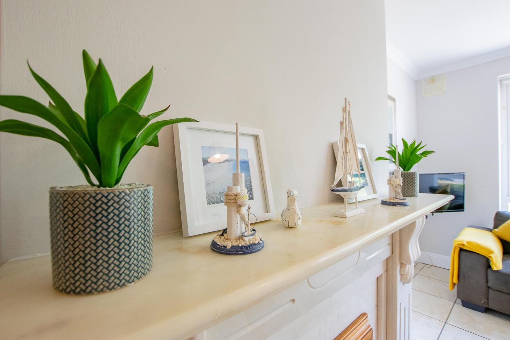 66 - Large Townhouse By Shortstays Holiday home Galway