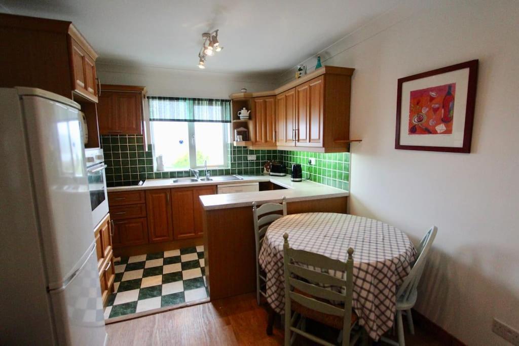 Curlews Rest - Gateway To The Aran Islands Apartment