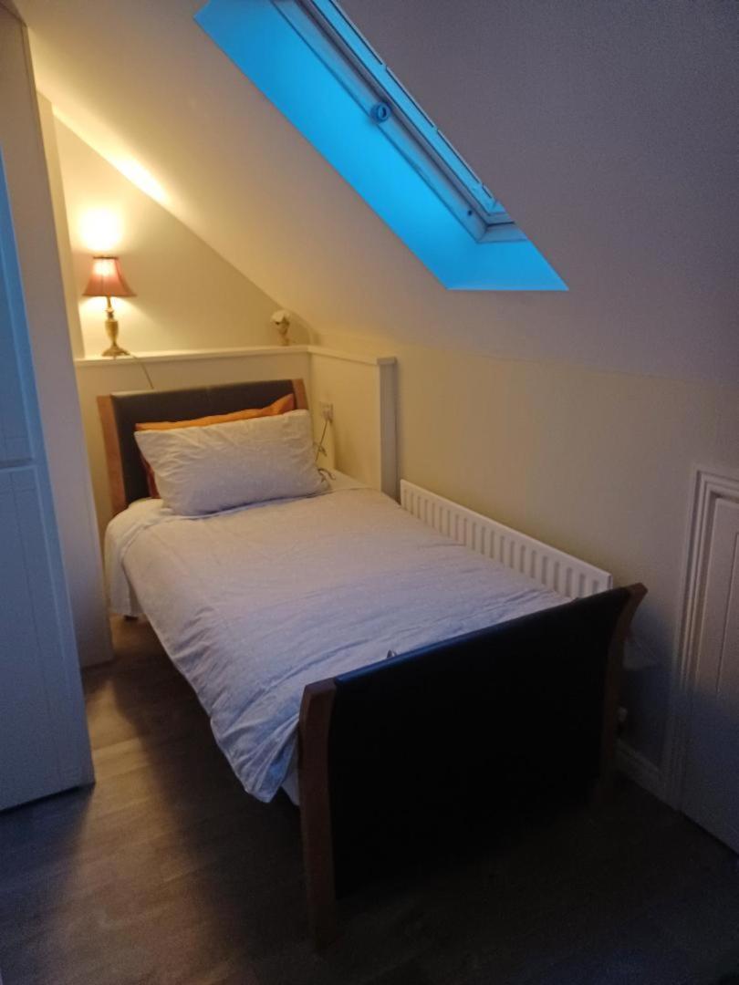 Cloonboo With Tours Sleeps 12 Holiday home *