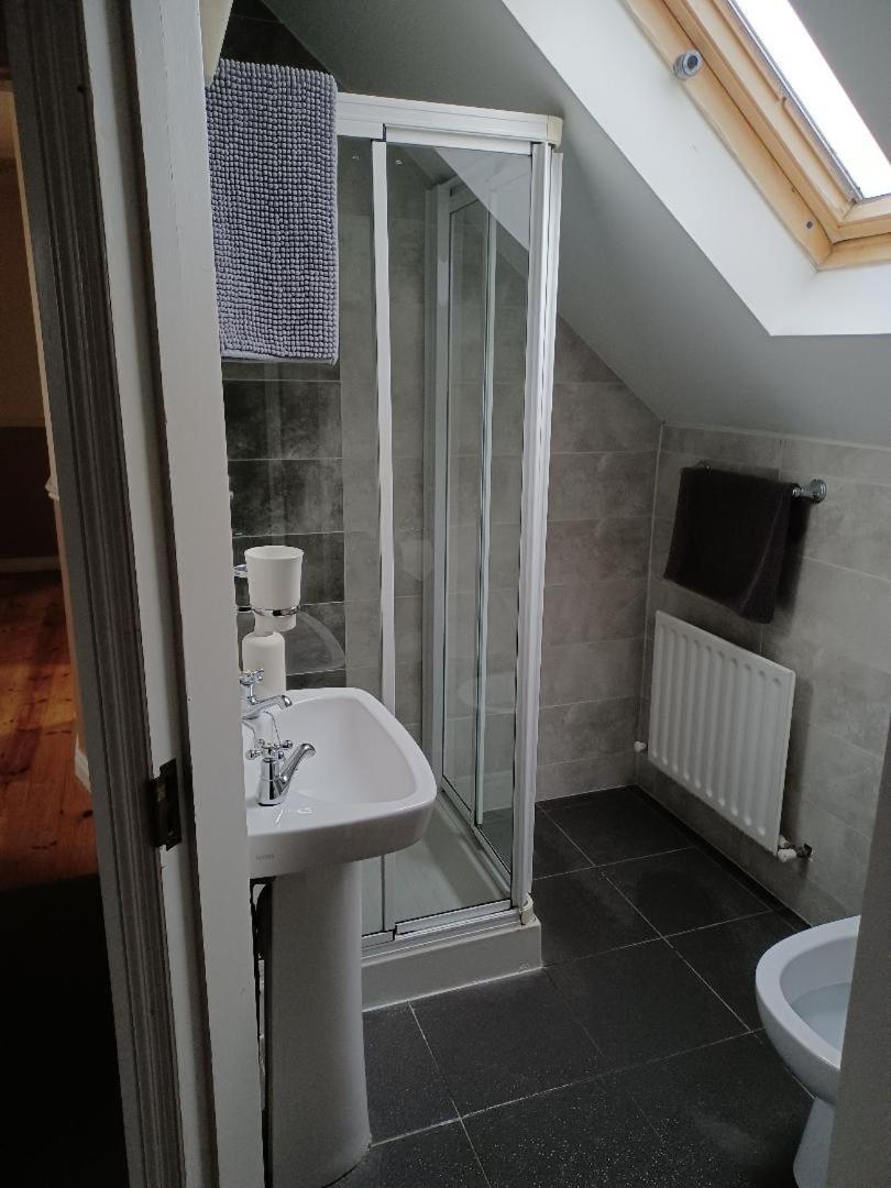 Cloonboo With Tours Sleeps 12 Galway