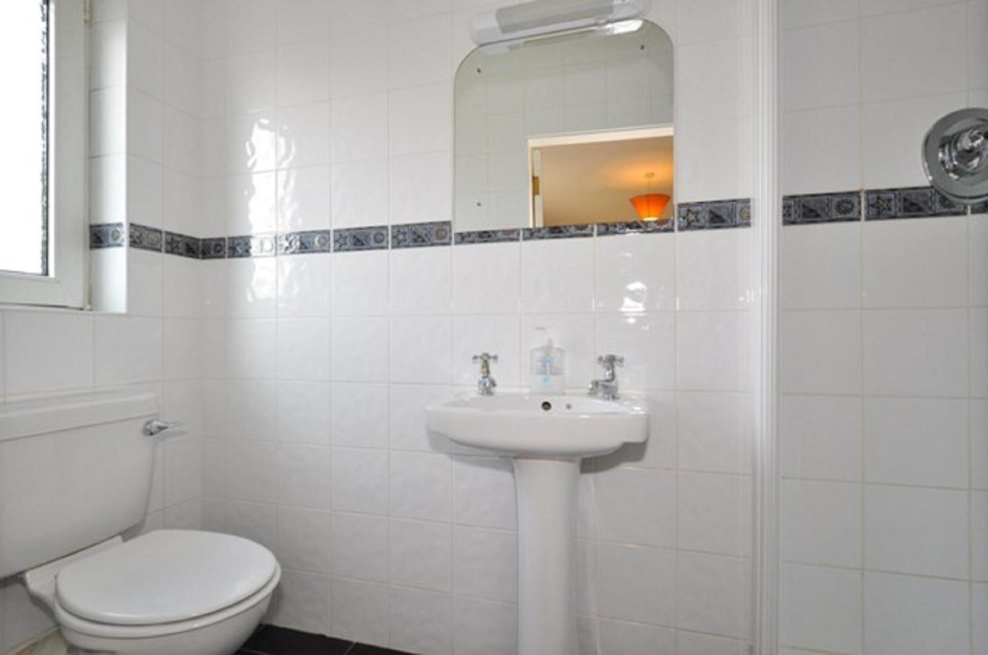 Guest house Lynfield