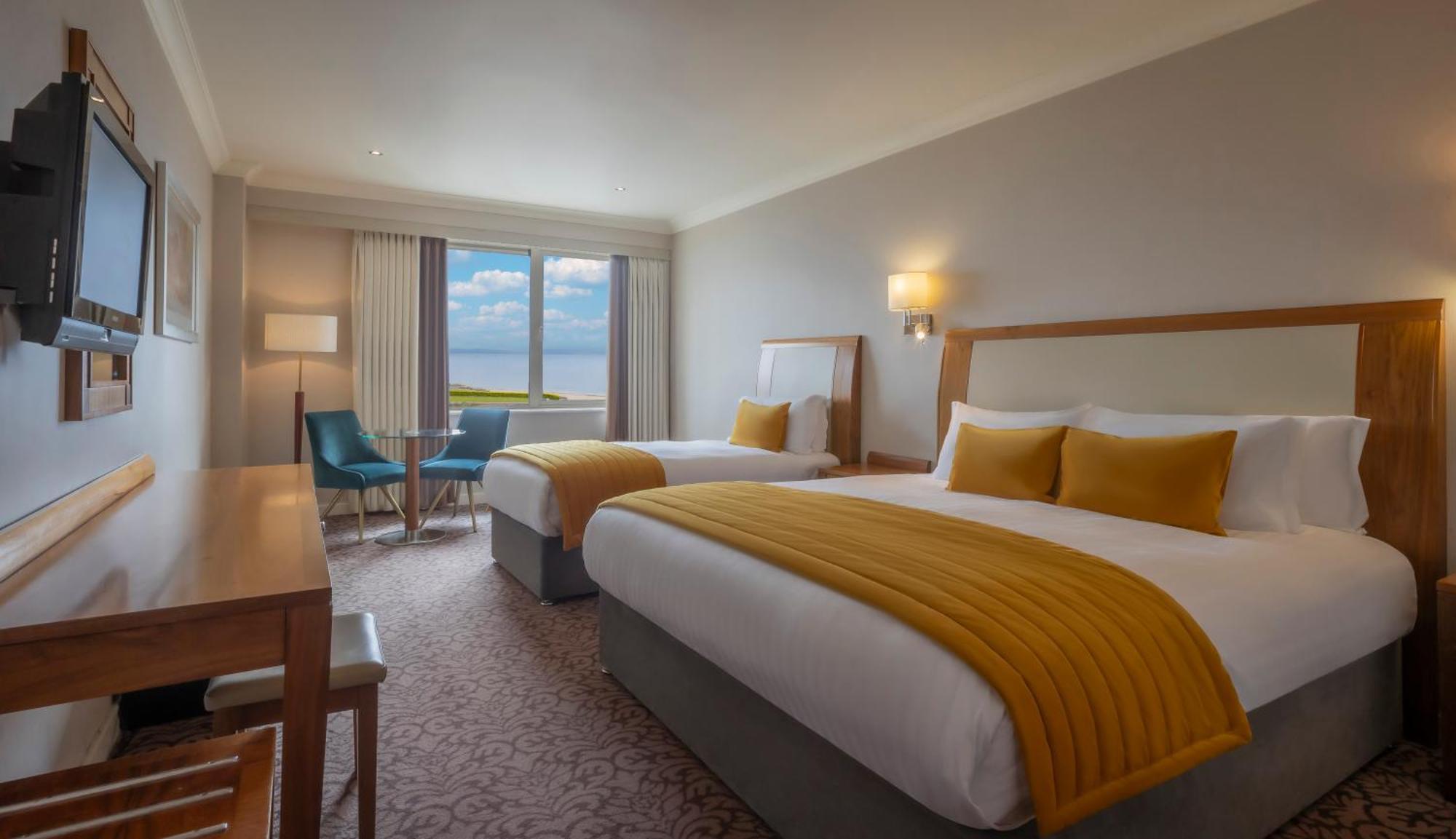 Hotel Salthill 4*