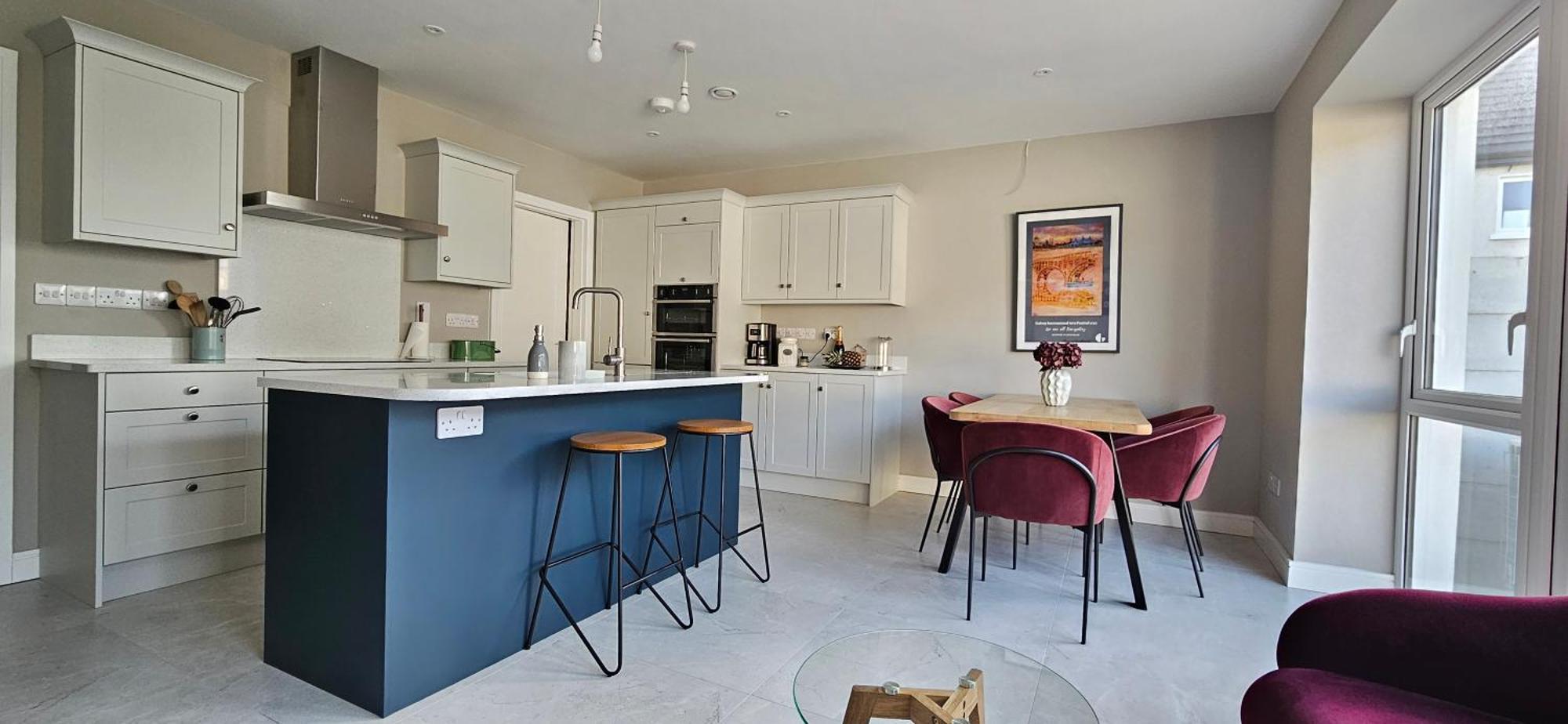Knocknacarra House - Stylish Spacious House Near Salthill * Galway