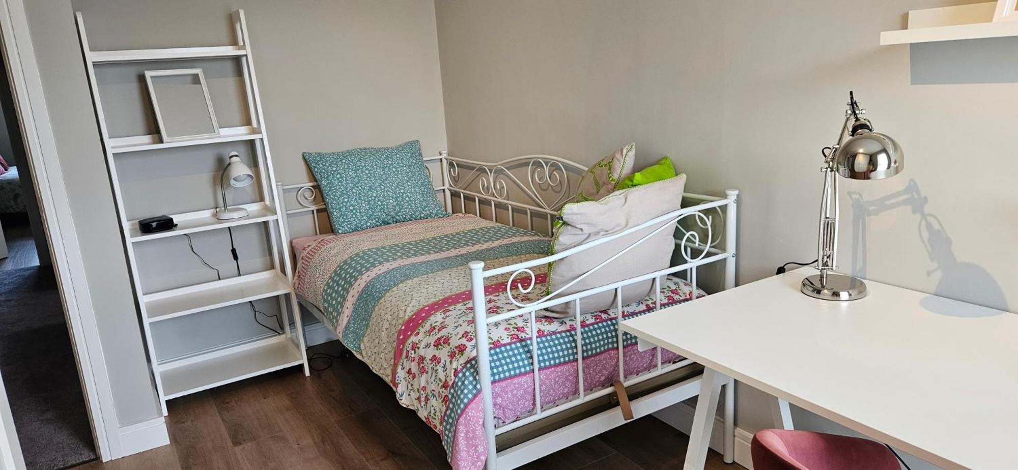 Knocknacarra House - Stylish Spacious House Near Salthill Galway
